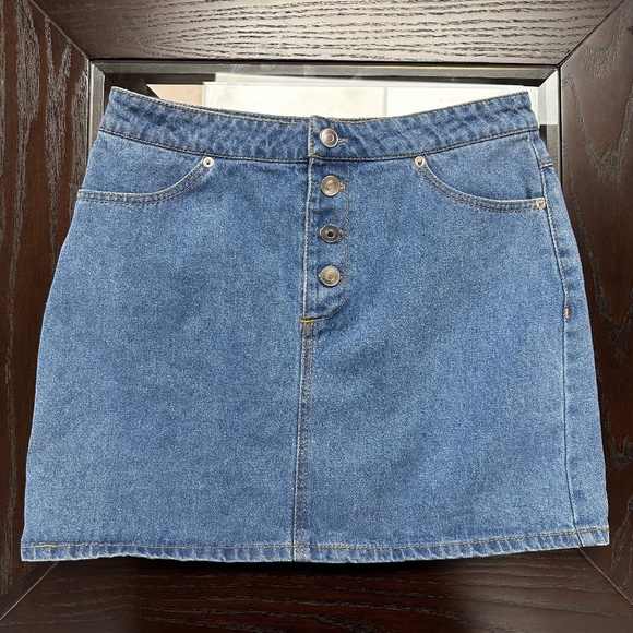 **FOREVER 21* Denim Button Down Skirt Size Medium - Picture 1 of 7